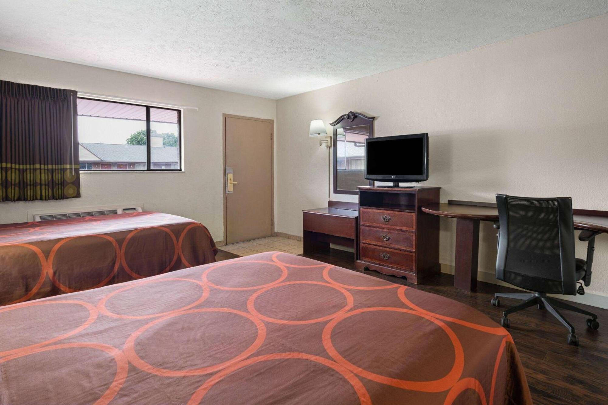 Super 8 By Wyndham Youngstown Girard Exterior photo