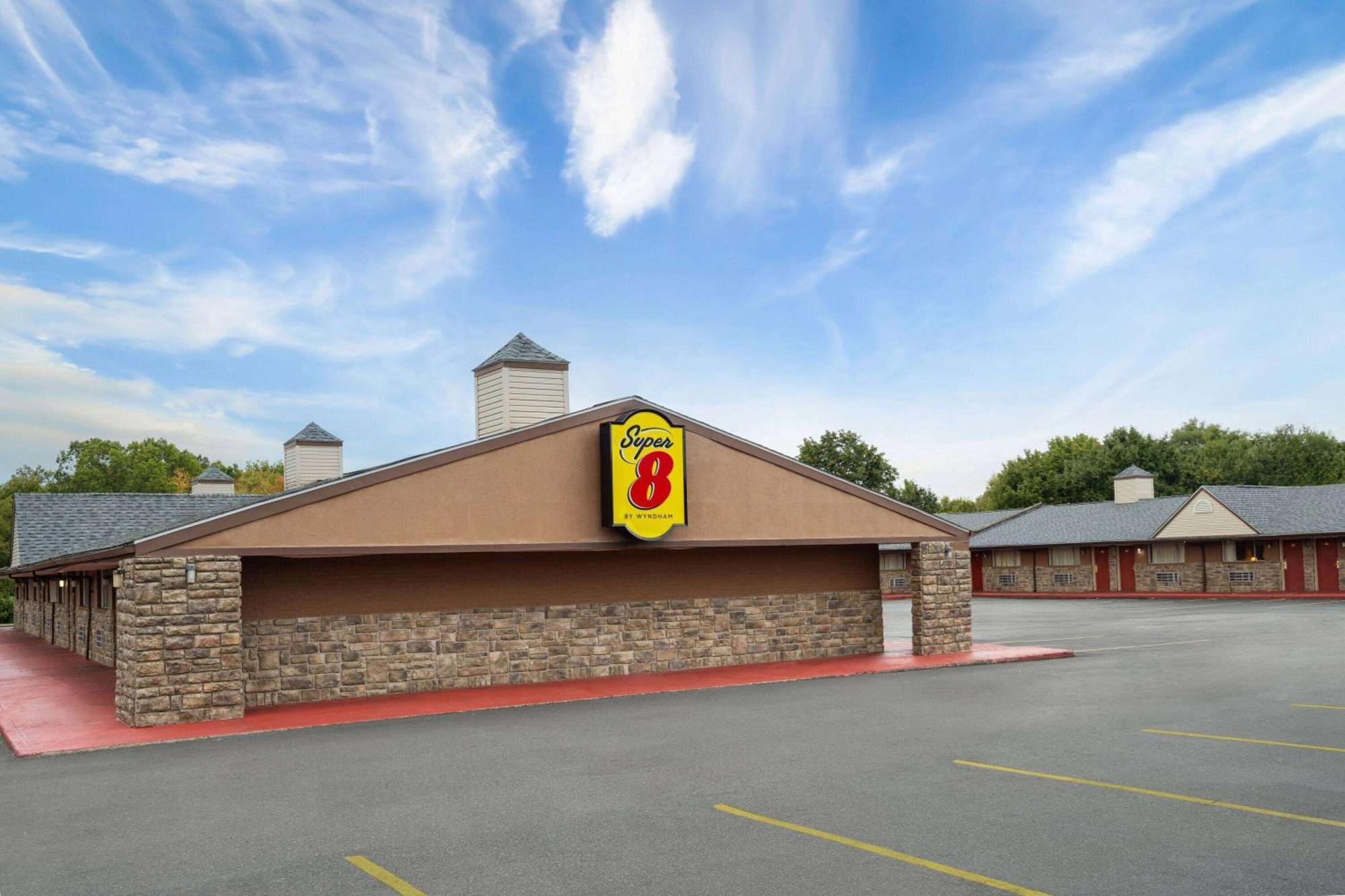 Super 8 By Wyndham Youngstown Girard Exterior photo